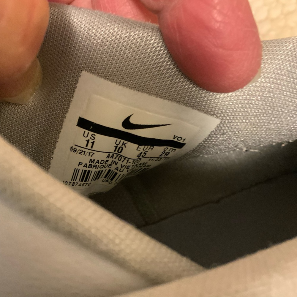 NIKE - Picture 7 of 7